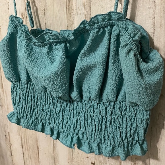 Timing Size Large Crop Top - Picture 2 of 6